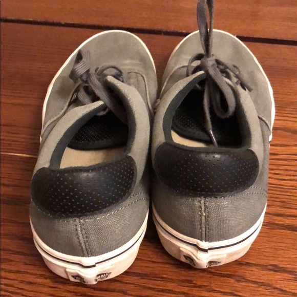 Vans - Picture 3 of 6